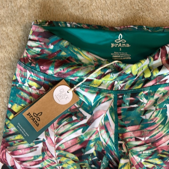 NWT! prAna Women's Roxanne Capri Yoga Pants Dragonfly Paradise Small - Picture 2 of 4
